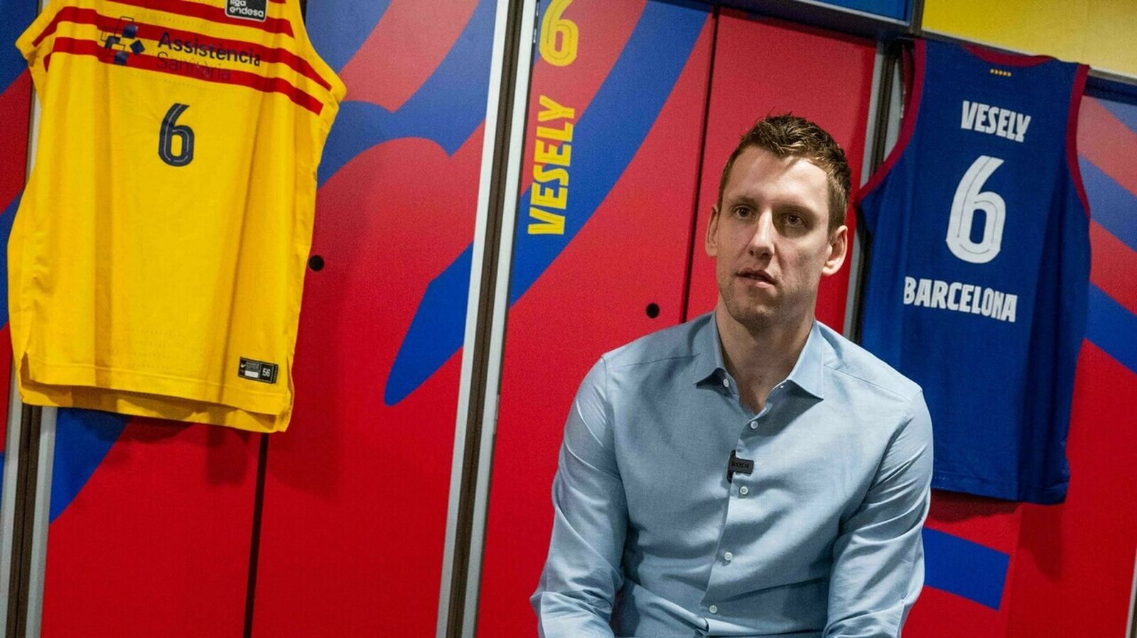 Jan Vesely, en el vestuario.