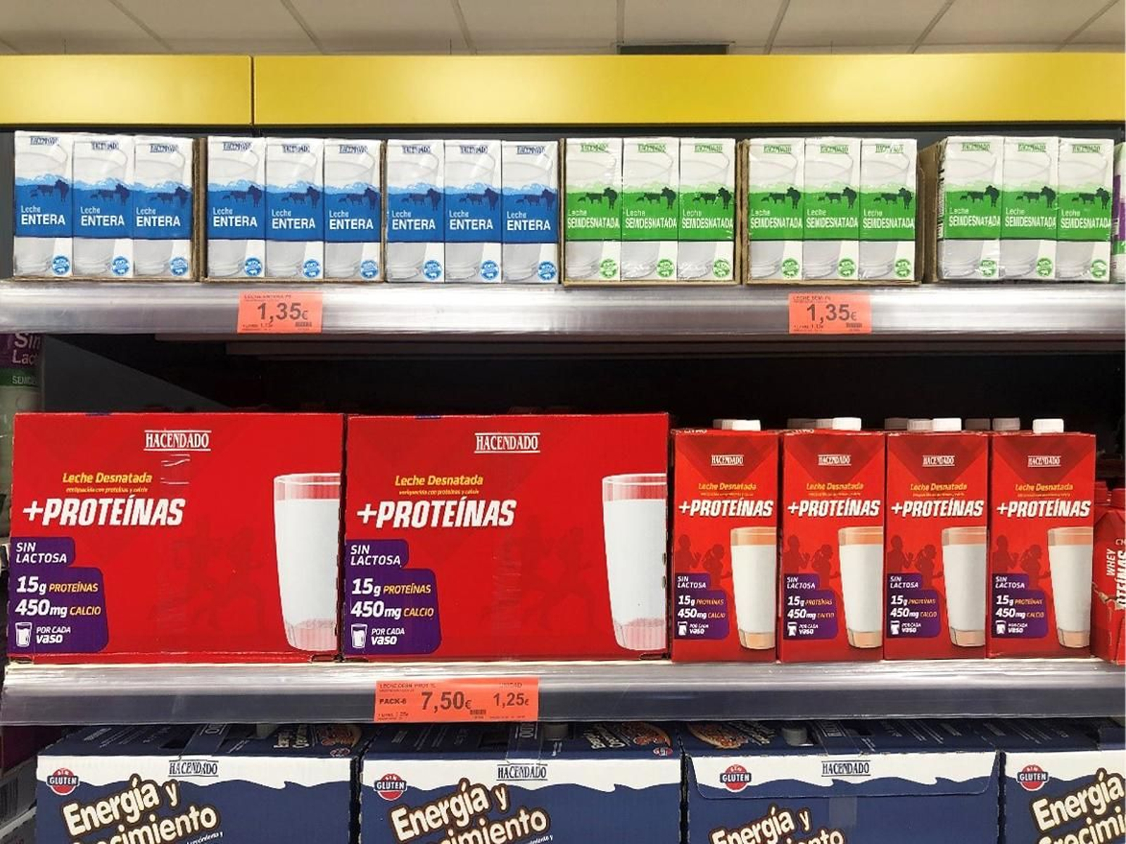 Leche +Proteínas en el lineal de Mercadona.
