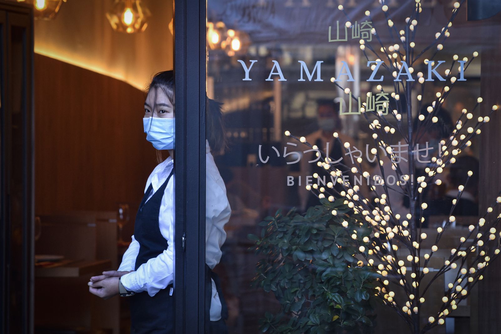 Luces y sombras en un buen puente para el comercio y la hostelería