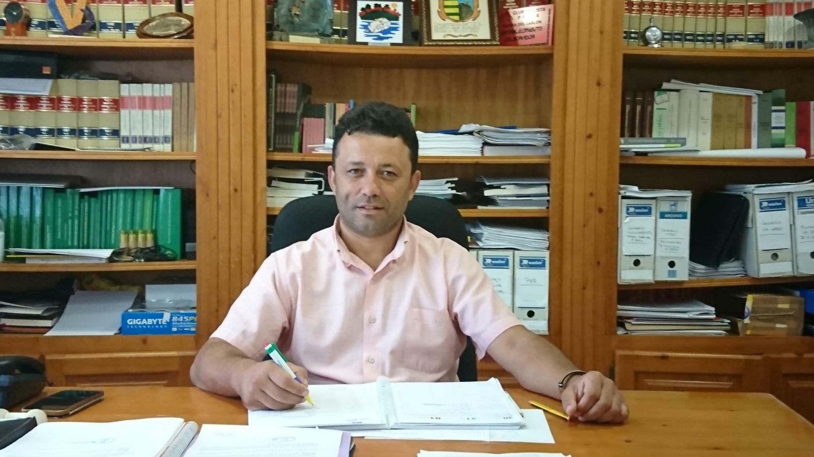 Francisco López, alcalde de Pruna, que opta a la reelección con Juntos por Pruna.