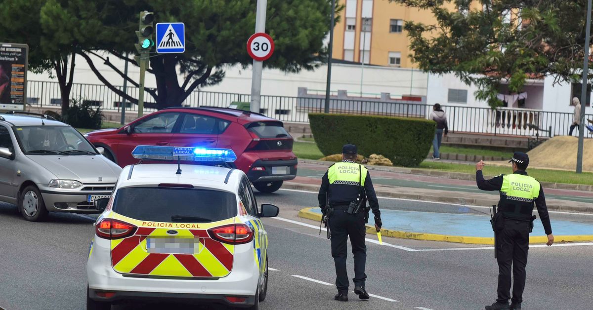 Detenido en Algeciras un conductor que intentó agredir a dos policías ...