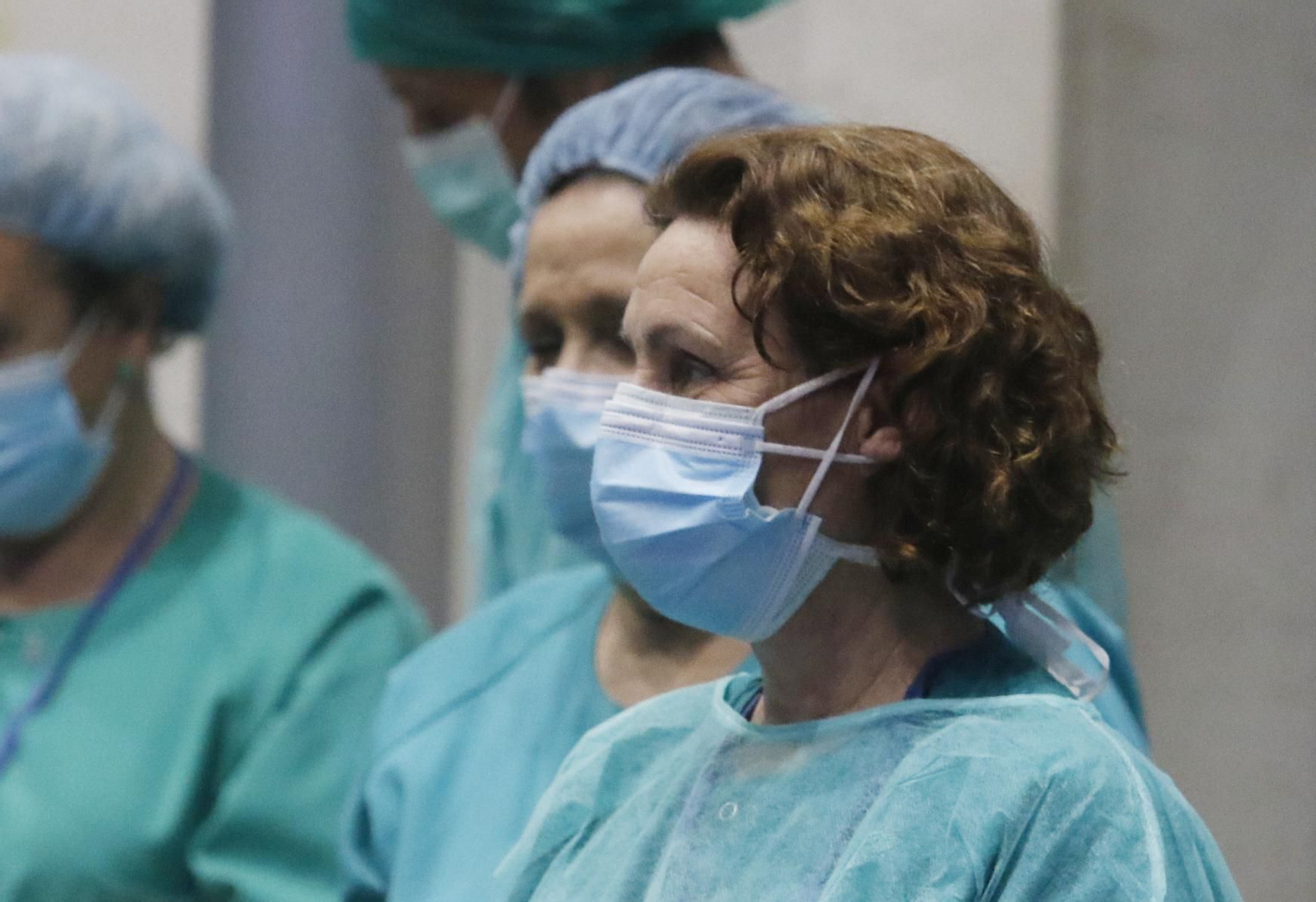 Los profesionales del Hospital Reina Sofía de Córdoba devuelven los aplausos de los cordobeses