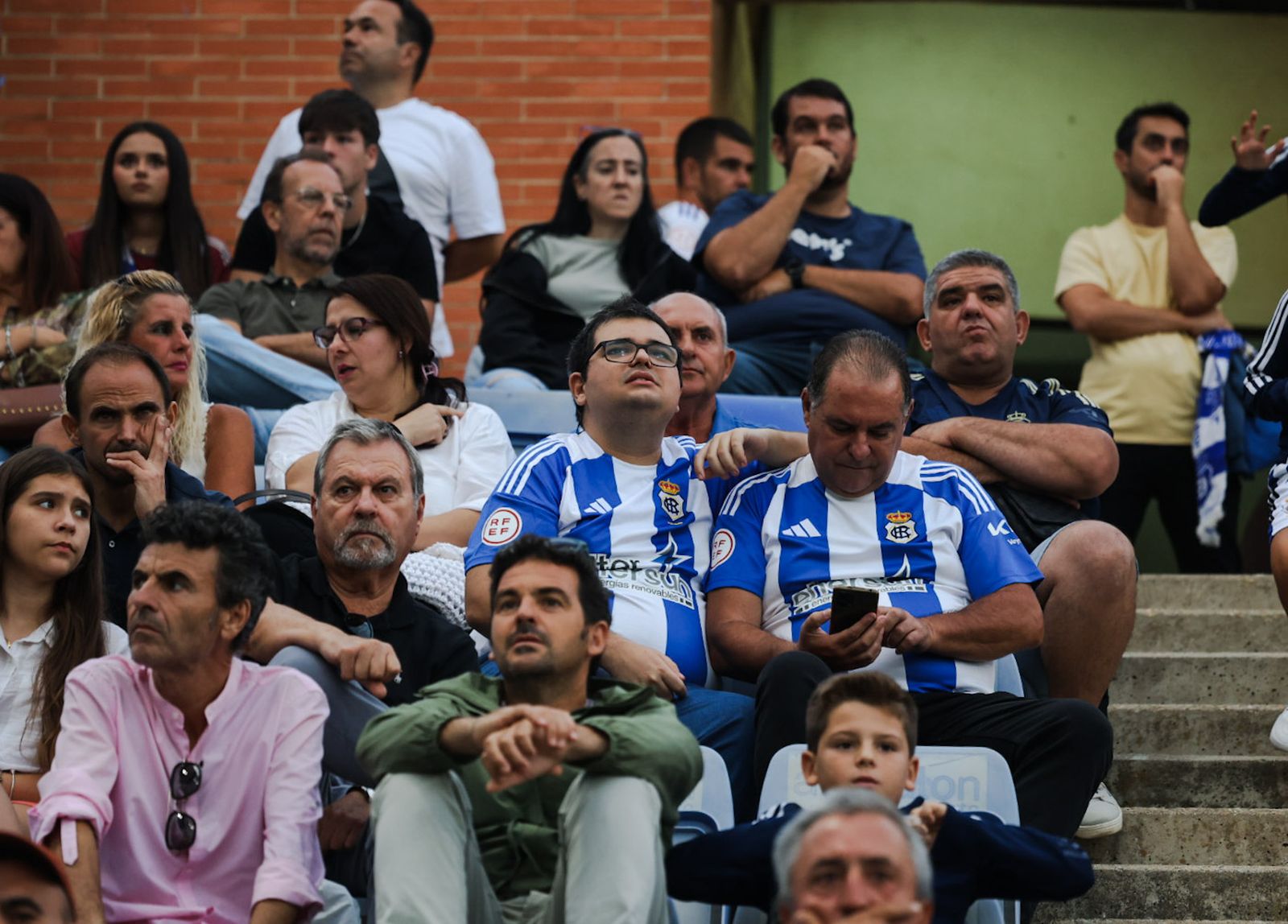 Búscate en las gradas del Nuevo Colombino en el Recre- Linares