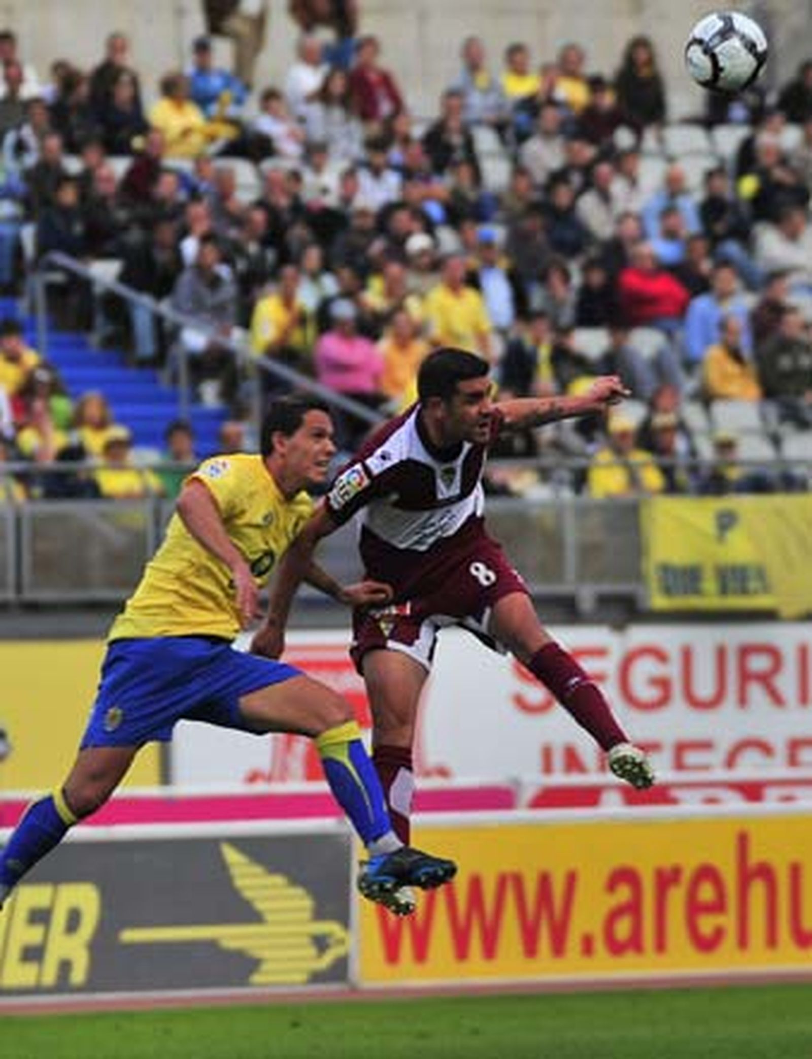 La UD Las Palmas y el Cádiz firmaron tablas en un discreto partido (1-1) que deja a los de Víctor Espárrago en puestos de descenso

Foto: LOF