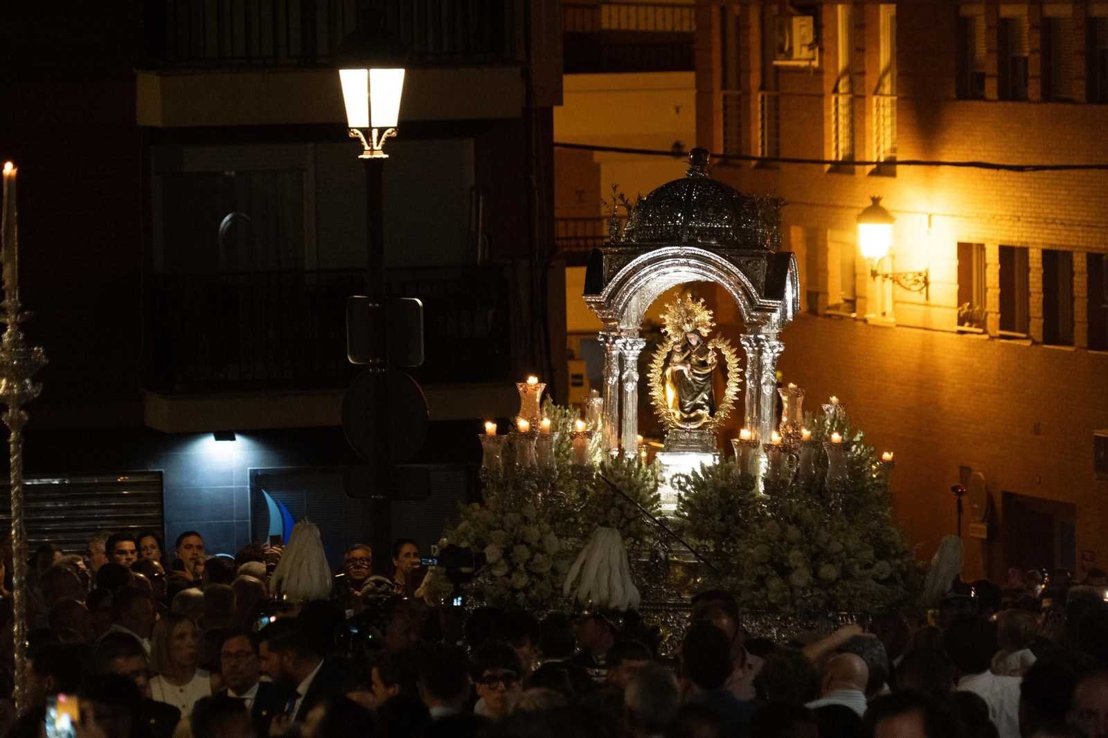 Imágenes del traslado de Nuestra Señora de la Cinta a la Parroquia Mayor de San Pedro