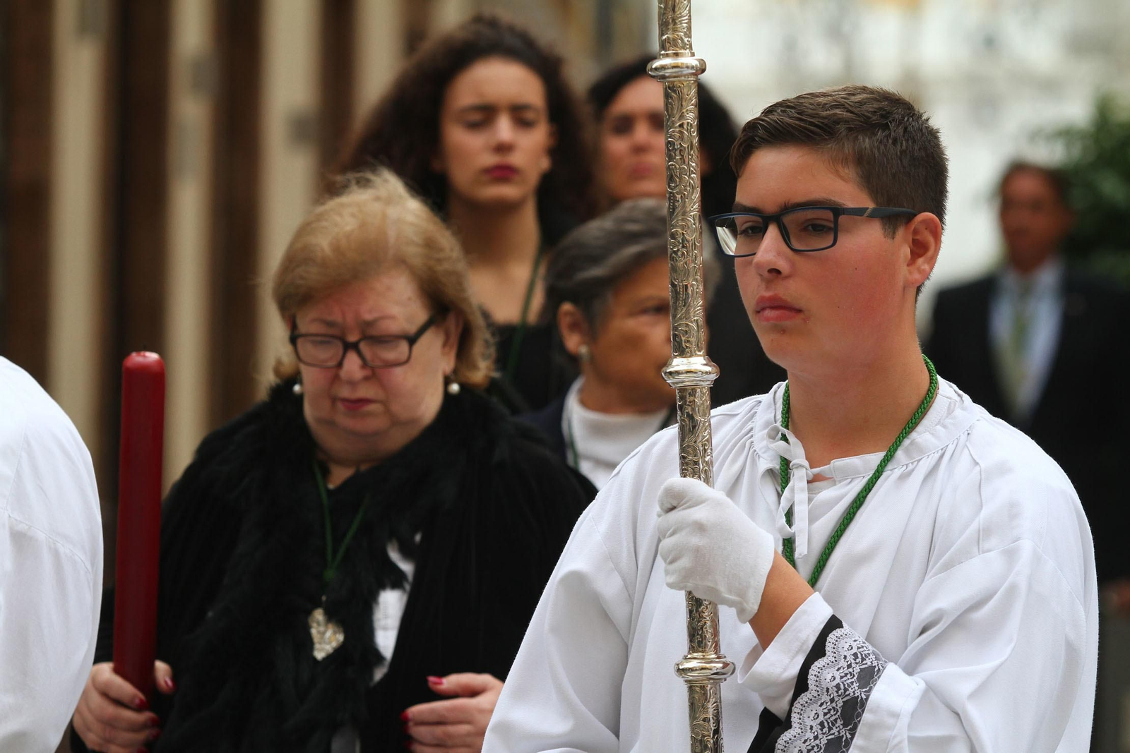 Procesión Solemne  de la Hermandad de La Vera Cruz, con el Santísimo Sacramento.