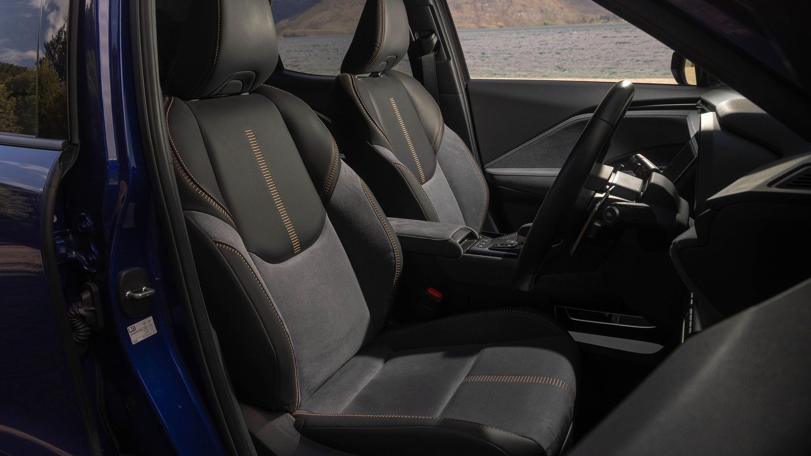 No hay cambios ni en el tipo de asientos, habitabilidad o refinamiento que se respira en el interior de este SUV. No hay cambios ni en el tipo de asientos, habitabilidad o refinamiento que se respira en el interior de este SUV.