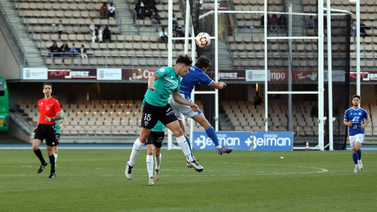 Imágenes del Xerez DFC contra el CF Villanovense en Chapín
