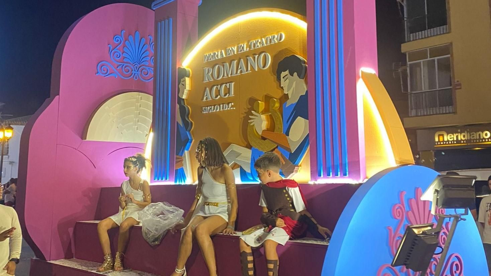 Carroza inspirada en la cultura romana.