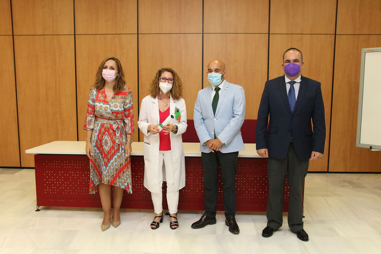 Fotogalería del reconocimiento a los trabajadores de la residencia de la FAAM que se autoconfinaron