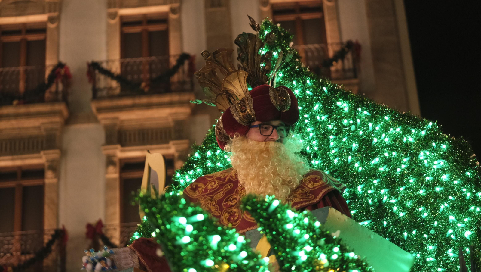 Imágenes de la Cabalgata de los Reyes Magos en Almería