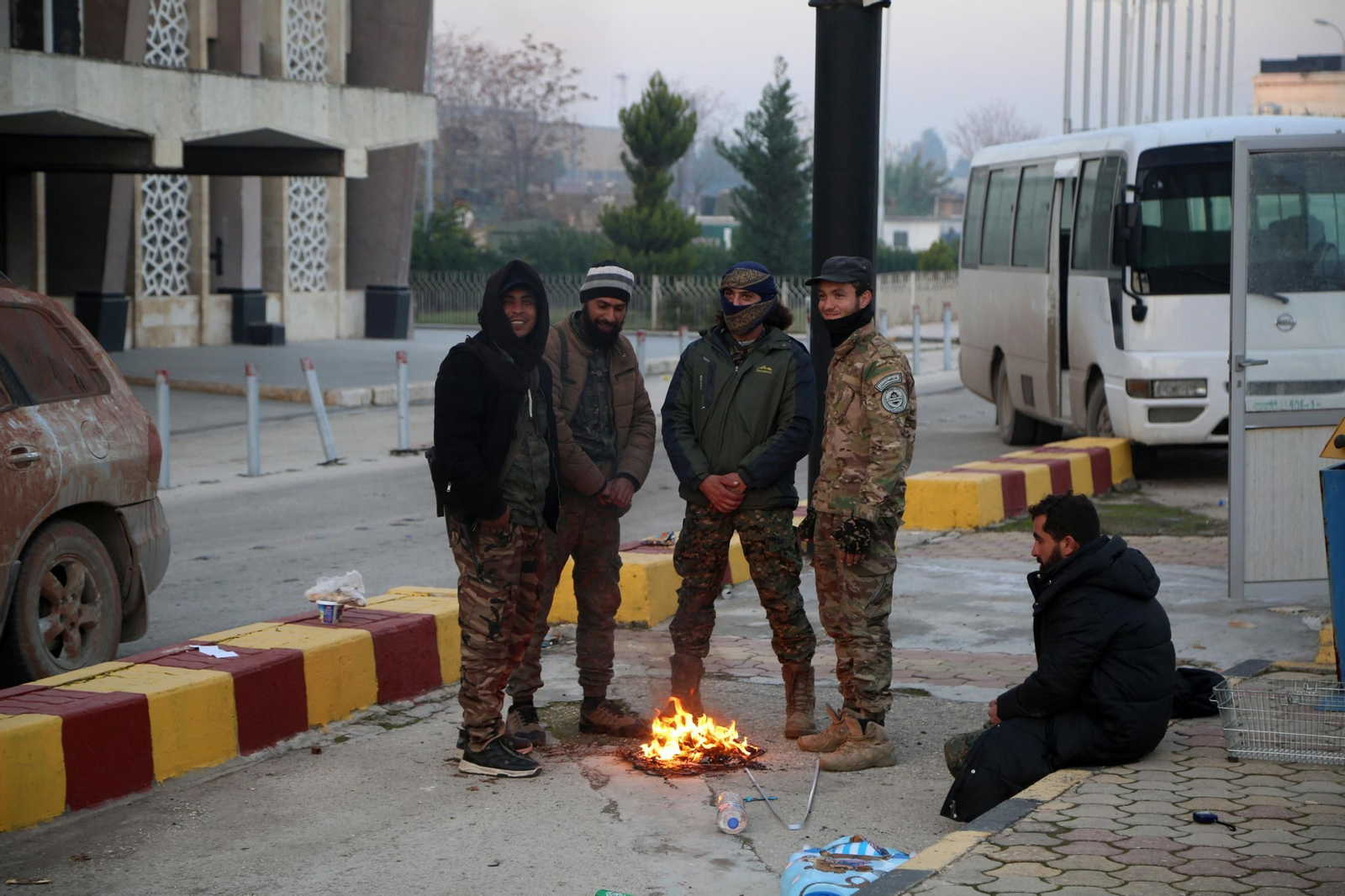 Las impactantes imágenes de los rebeldes sirios tomando Alepo