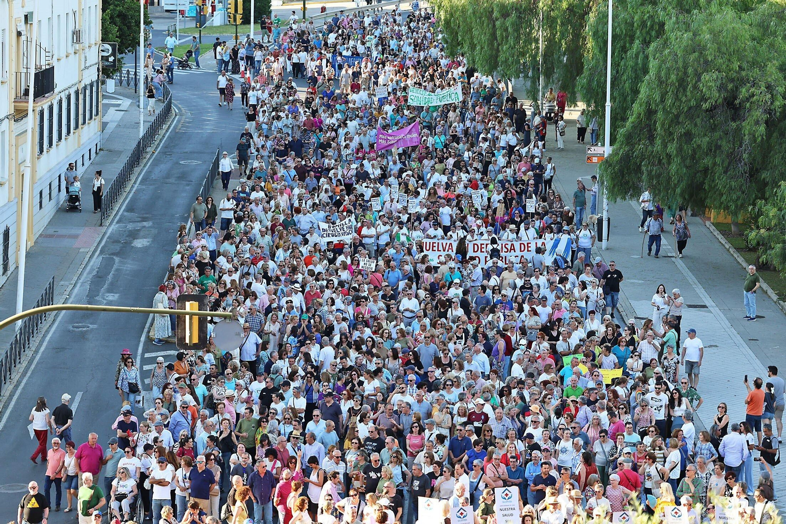 Manifestación por la sanidad pública en Huelva. Manifestación por la sanidad pública en Huelva.