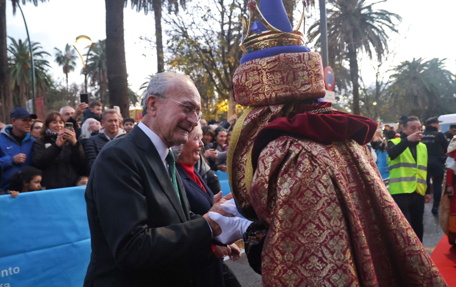 Los Reyes Magos llenan Málaga de ilusión tras la lluvia