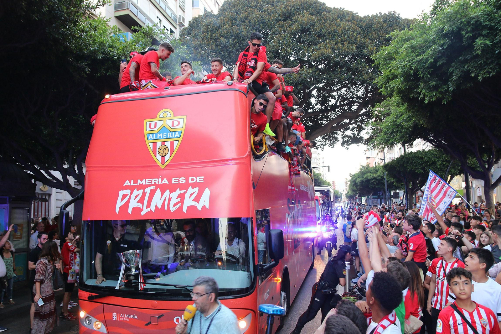 Las imágenes de la rúa de la UD Almería