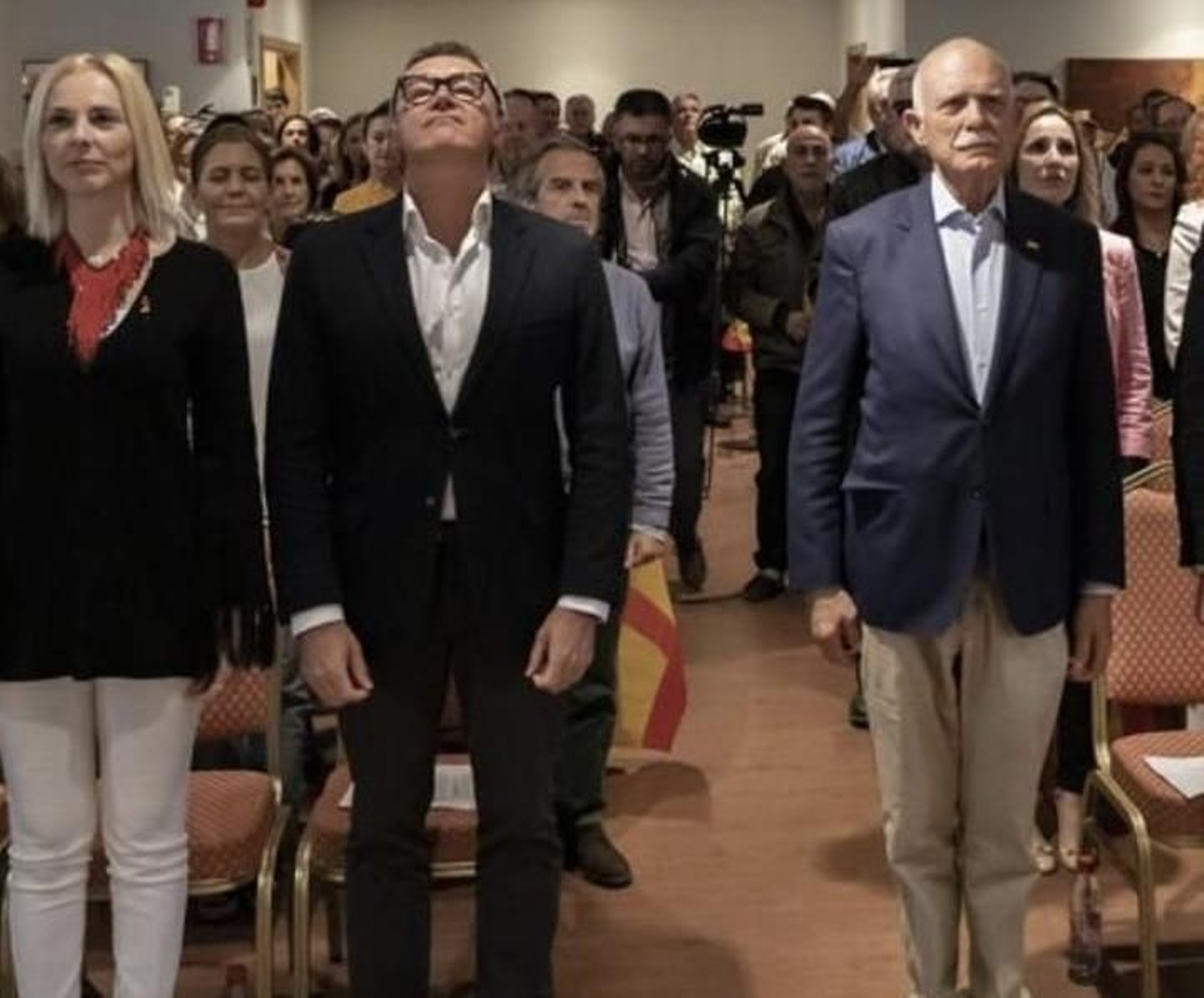 El General Flojetti se ha dignado a participar en la campaña