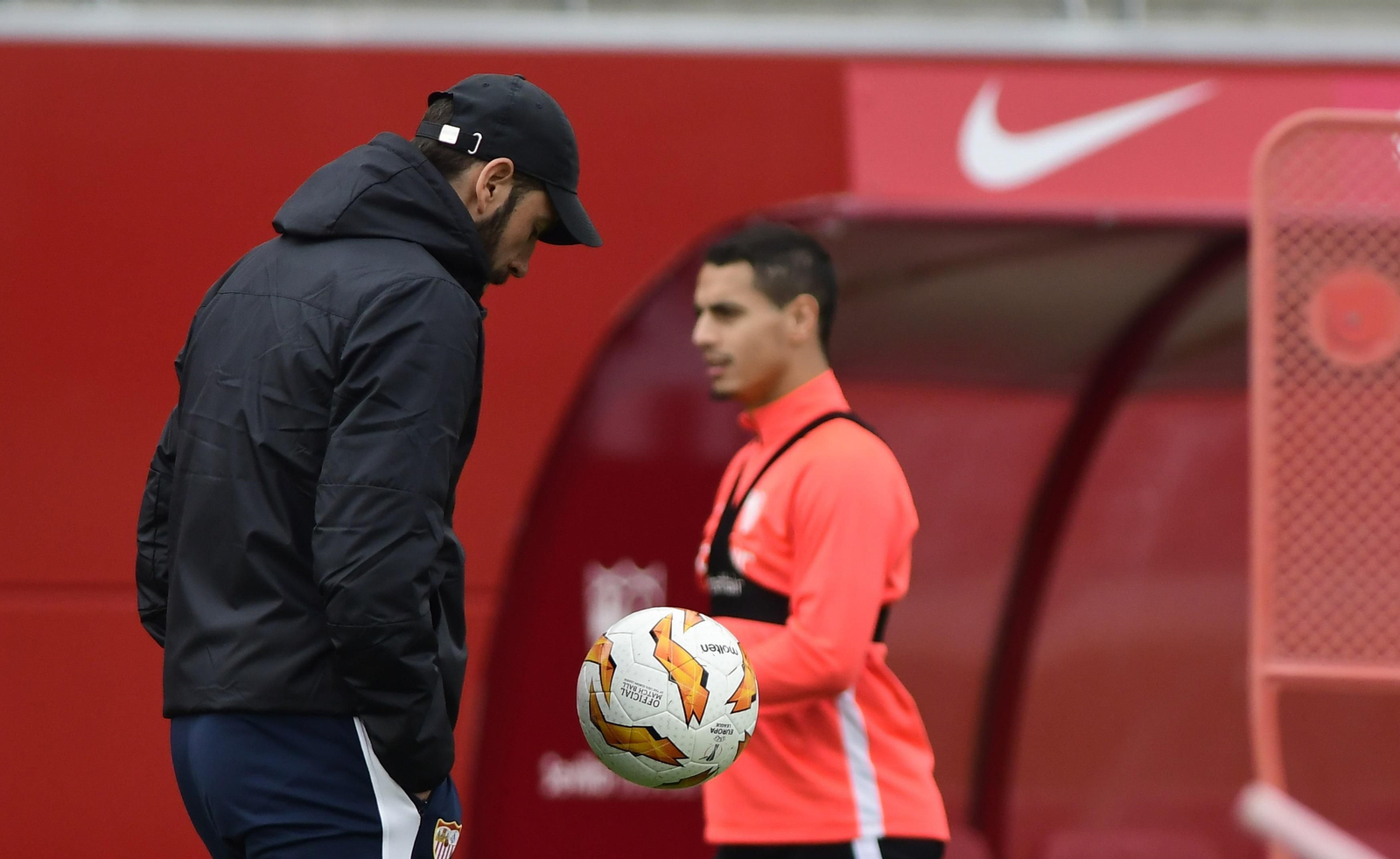 Pablo Machín debe seguir buscando soluciones tácticas a una plantilla con muchos problemas.