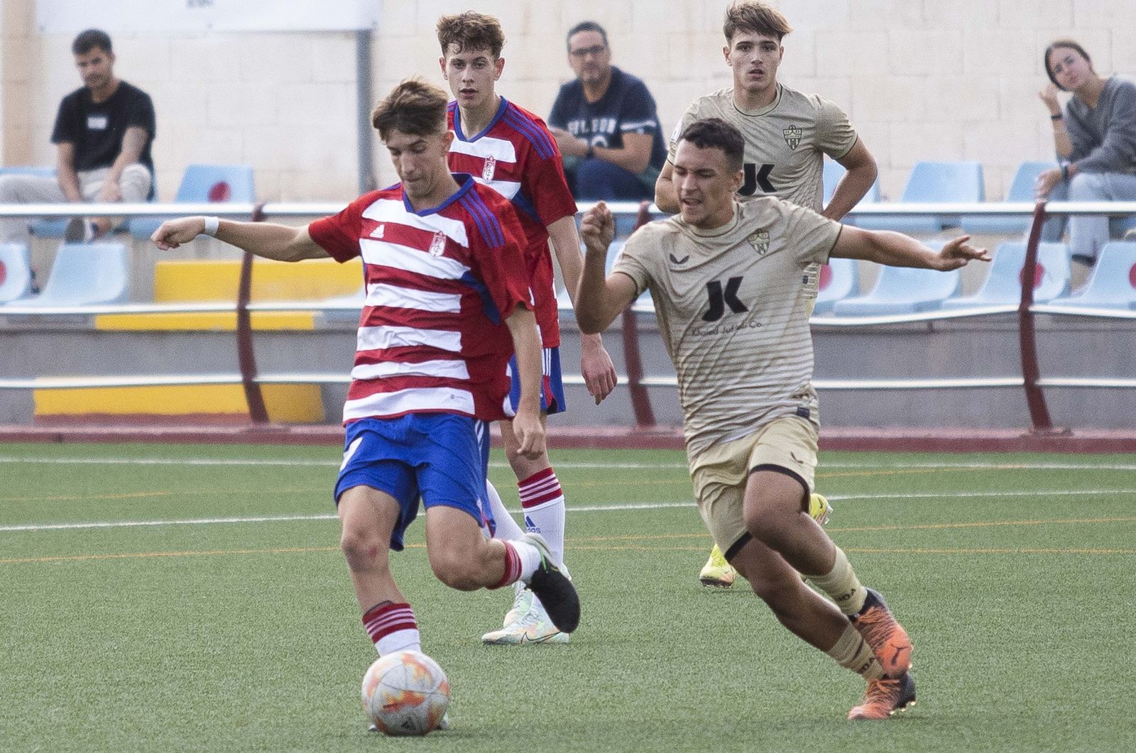 El encuentro del Granada CF juvenil y el Almería.