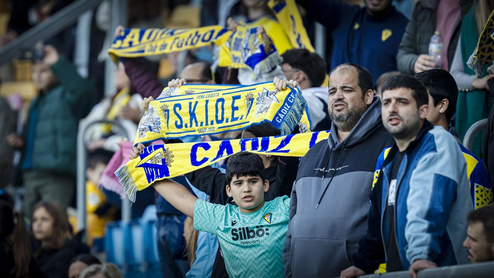 Búscate entre las fotos del partido de fútbol Cádiz CF - Albacete Balompié