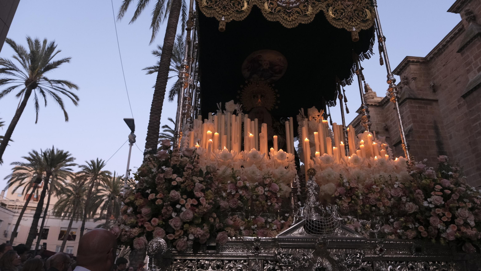 Procesión de Estudiantes en Almería, en imágenes
