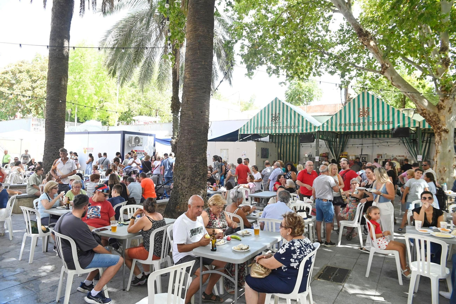 Las mejores fotos de la 'sardiná' de la Velá de la Fuensanta de Córdoba