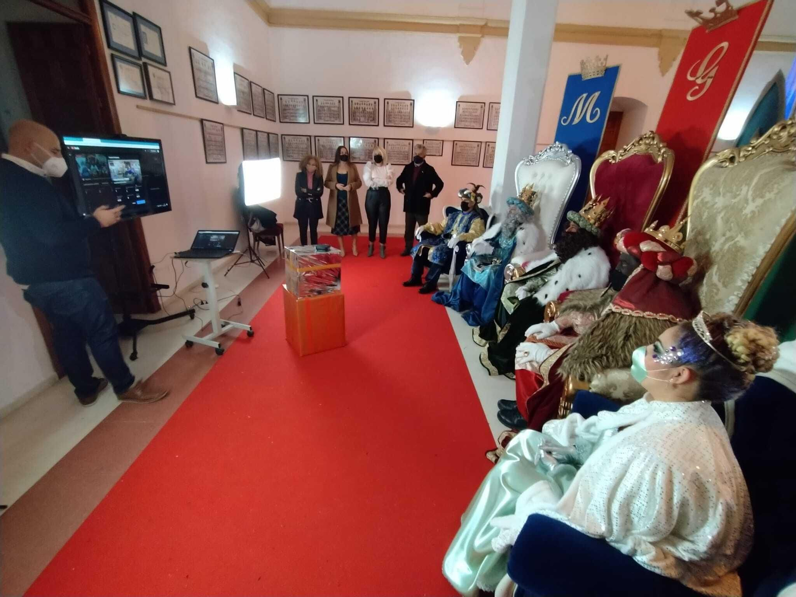 Videoconferencia de los Reyes Magos con los mayores en San Fernando