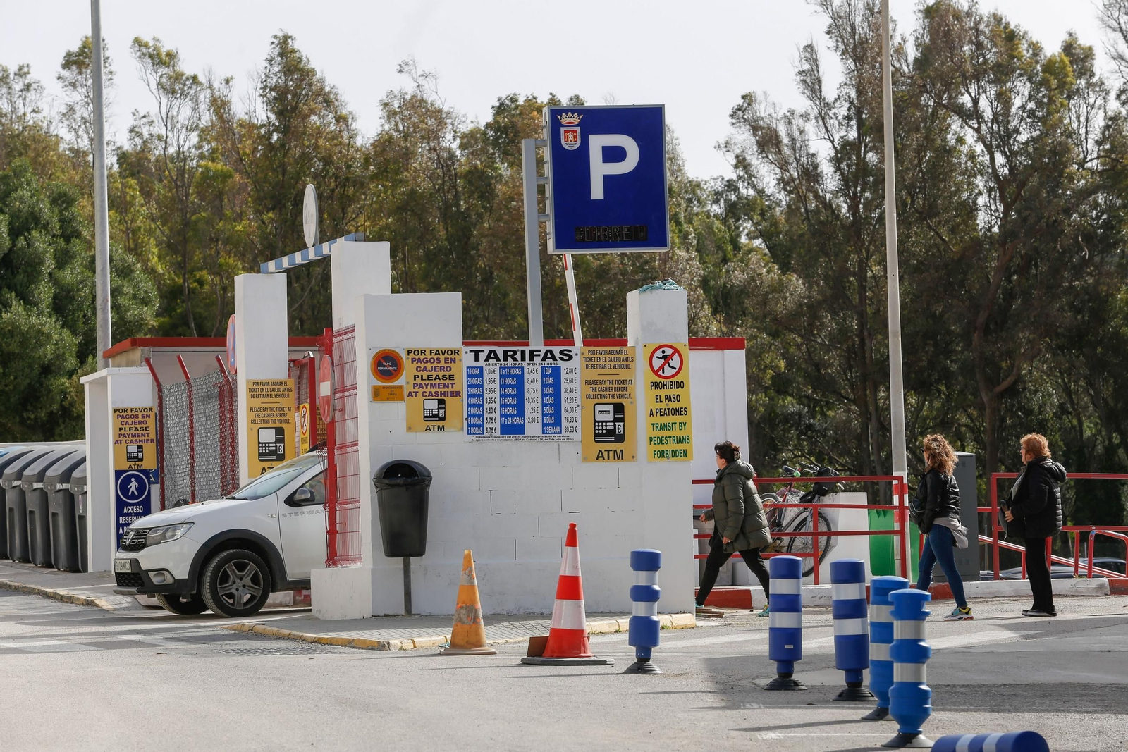 Parking público en Tarifa.