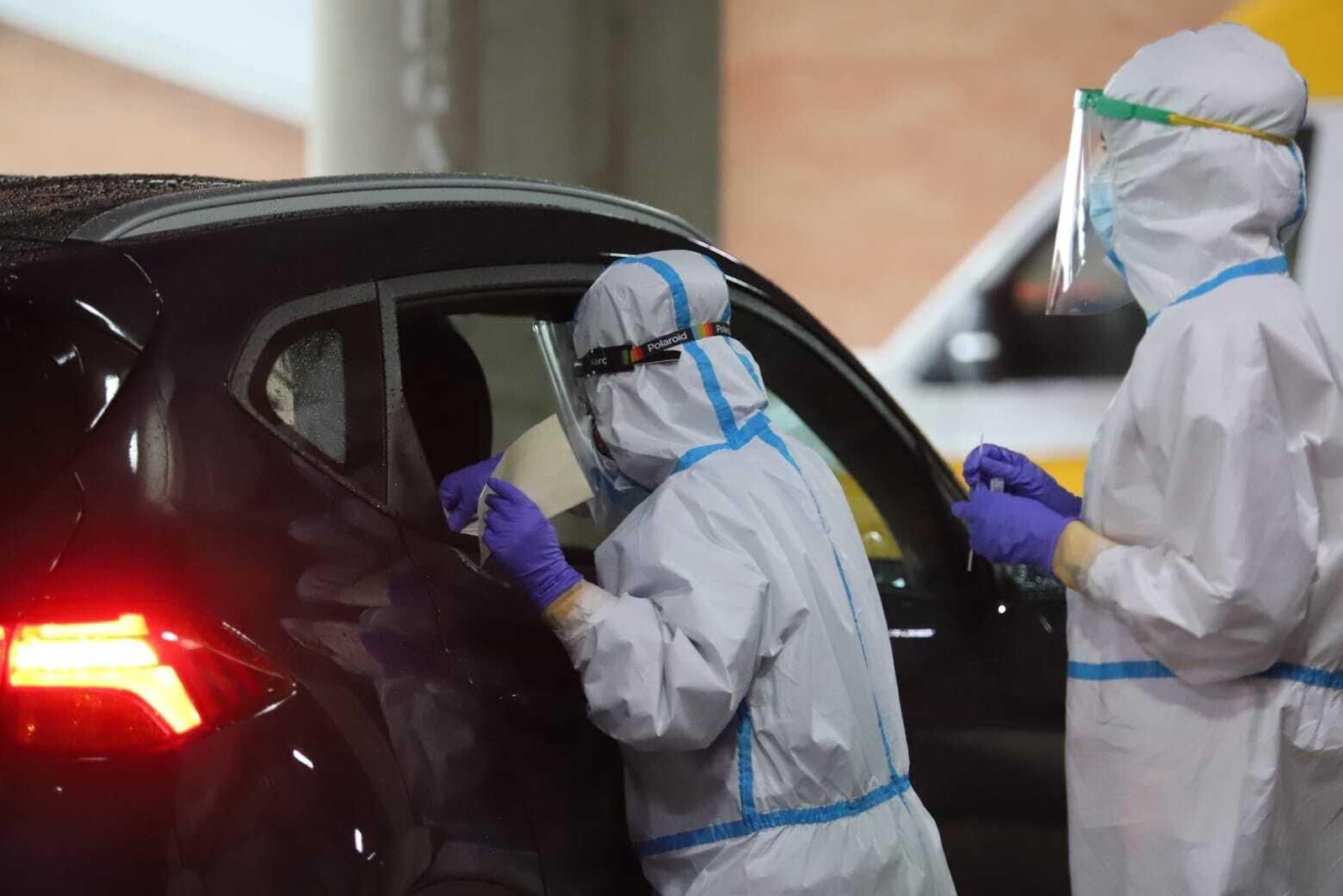 Test autocovid en el Nuevo Colombino durante esta mañana.