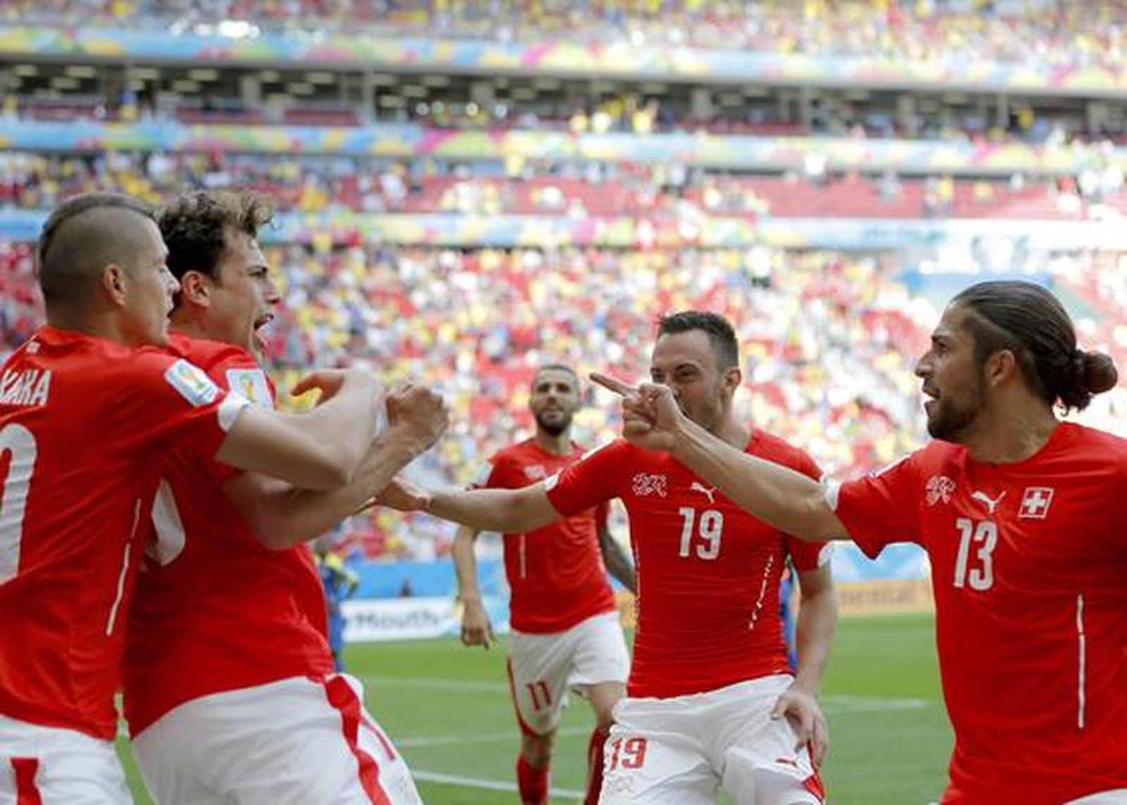 Suiza gana a Ecuador con un gol en la prolongación (2-1)