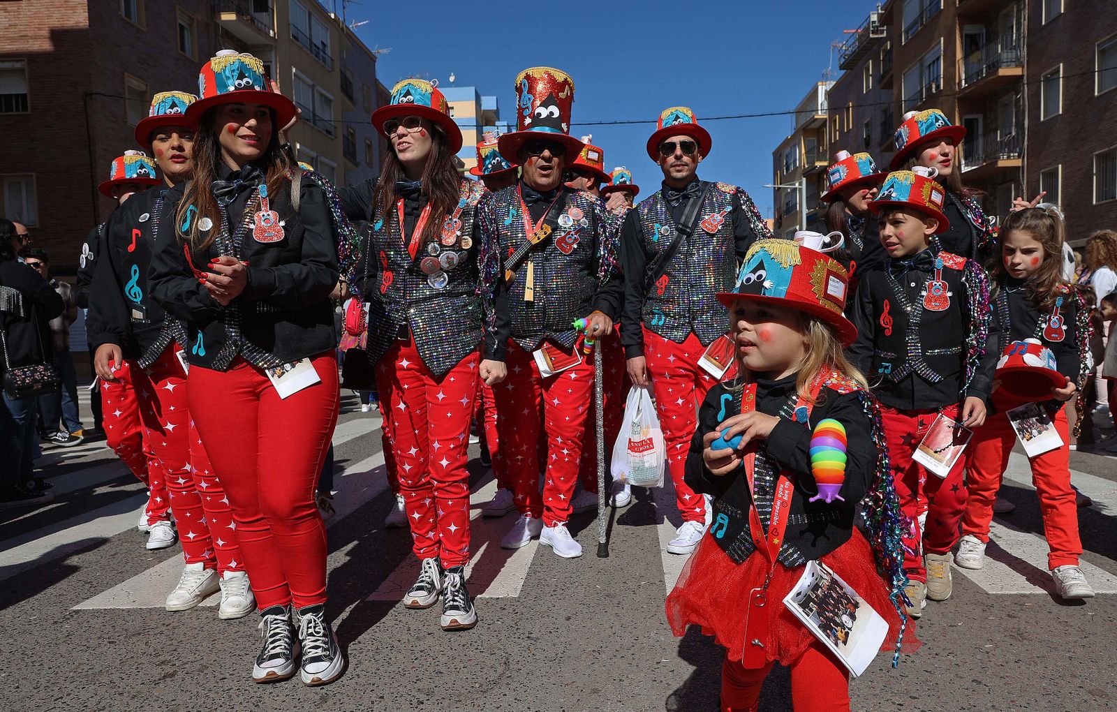 La cabalgata de agrupaciones del Carnaval de Algeciras, en imágenes