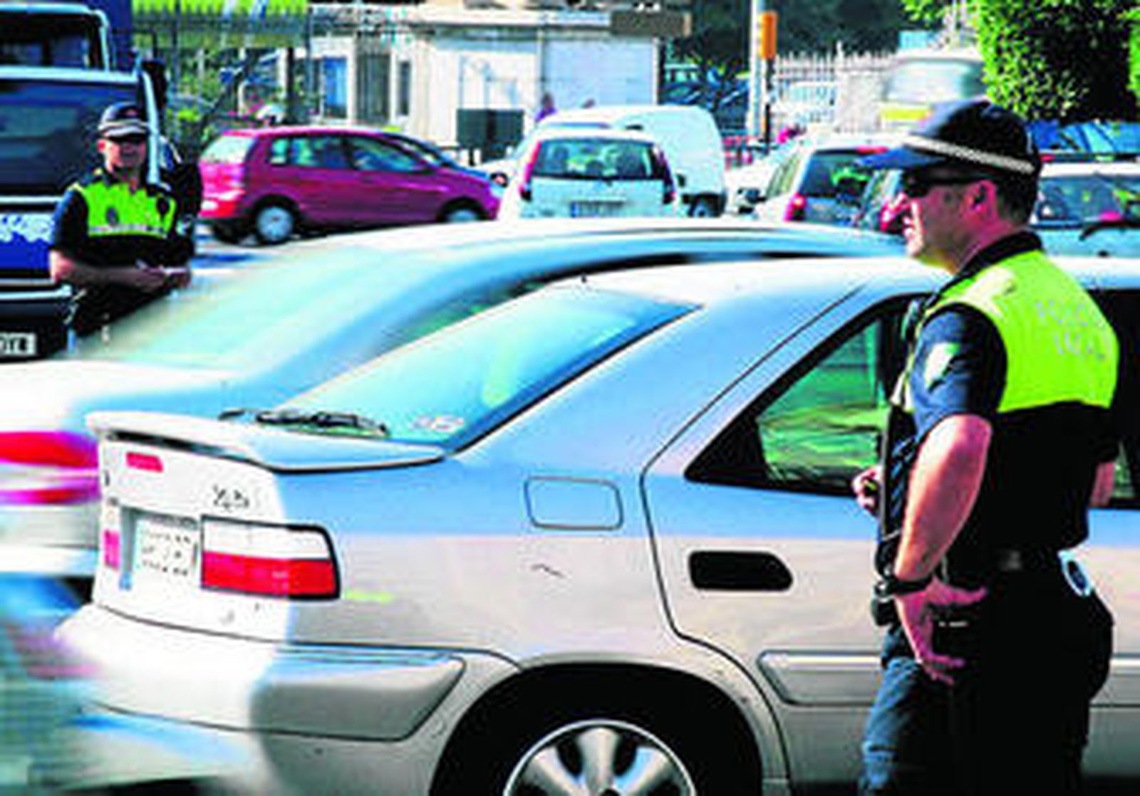El correcto funcionamiento de las emisoras es esencial en el trabajo diario de la Policía Local.