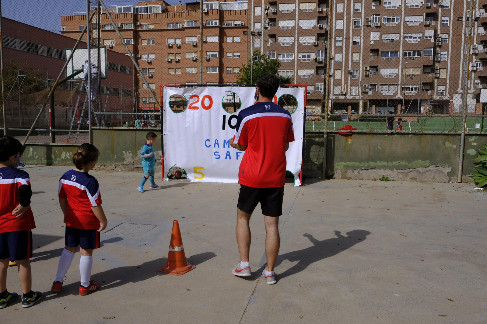 Fotogalería de los campus de Sporting Almería y Fútbol Indoor La Academia.