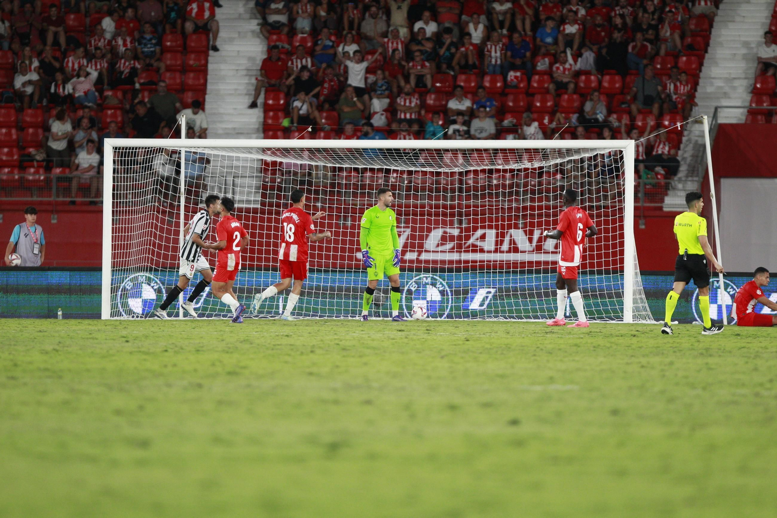 El partido U.D. Almería-C.D. Castellón en imágenes