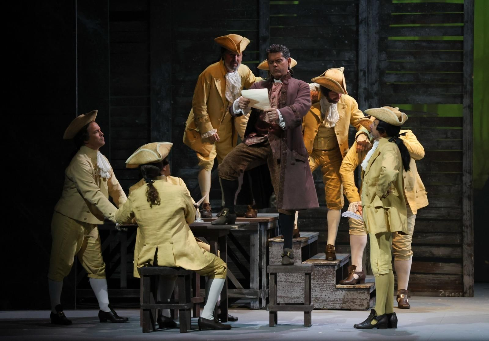 La versión de 'Manon Lescaut' que cierra la temporada lírica del Teatro Cervantes, en fotos