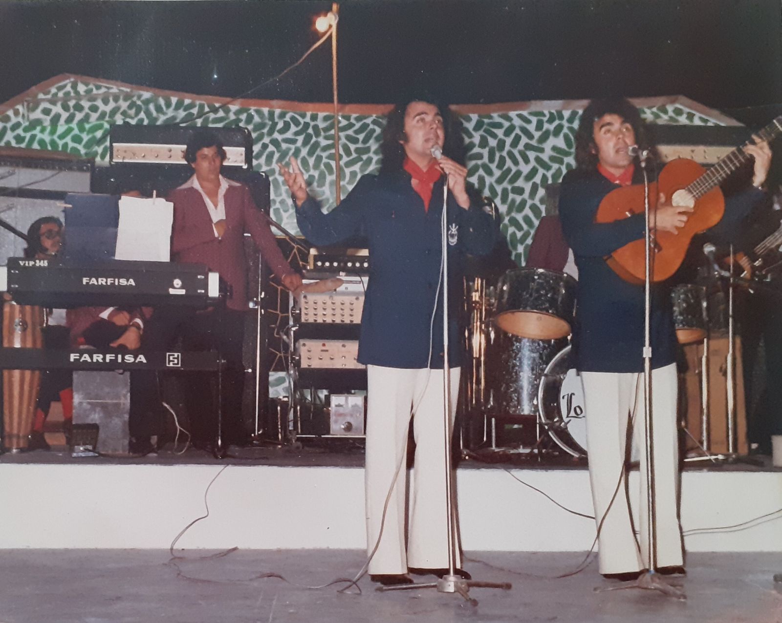 Julio Iglesias, Lola Flores o Camarón en Huelva: Las imágenes más inéditas del famoso Club Raúl de Lepe