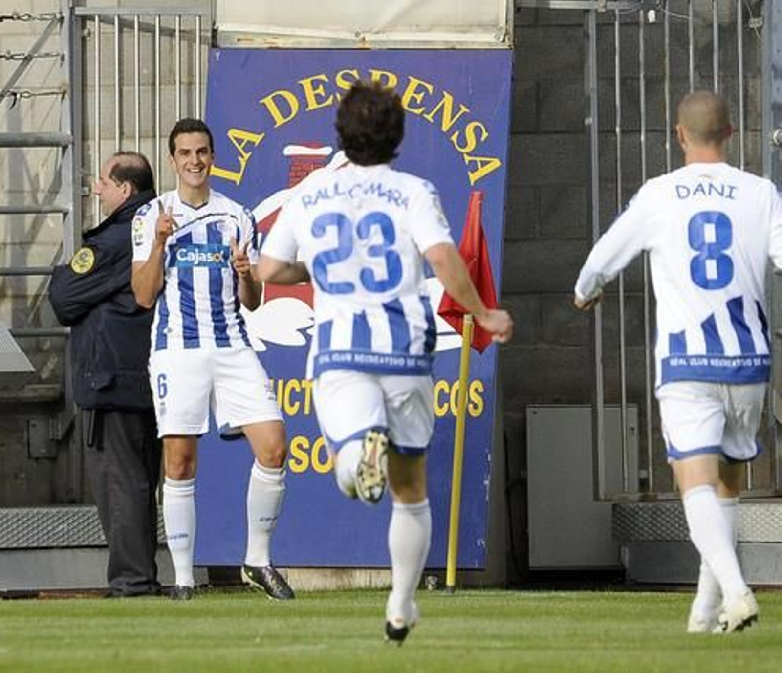El Recreativo deja casi sentenciada la permanencia tras ganar 0-2 al Numancia. / LOF