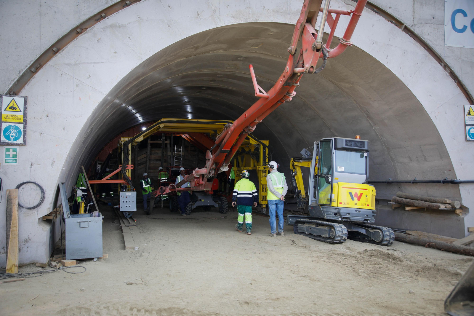 Así están las obras del túnel de Viator en la línea de alta velocidad de Adif, en imágenes