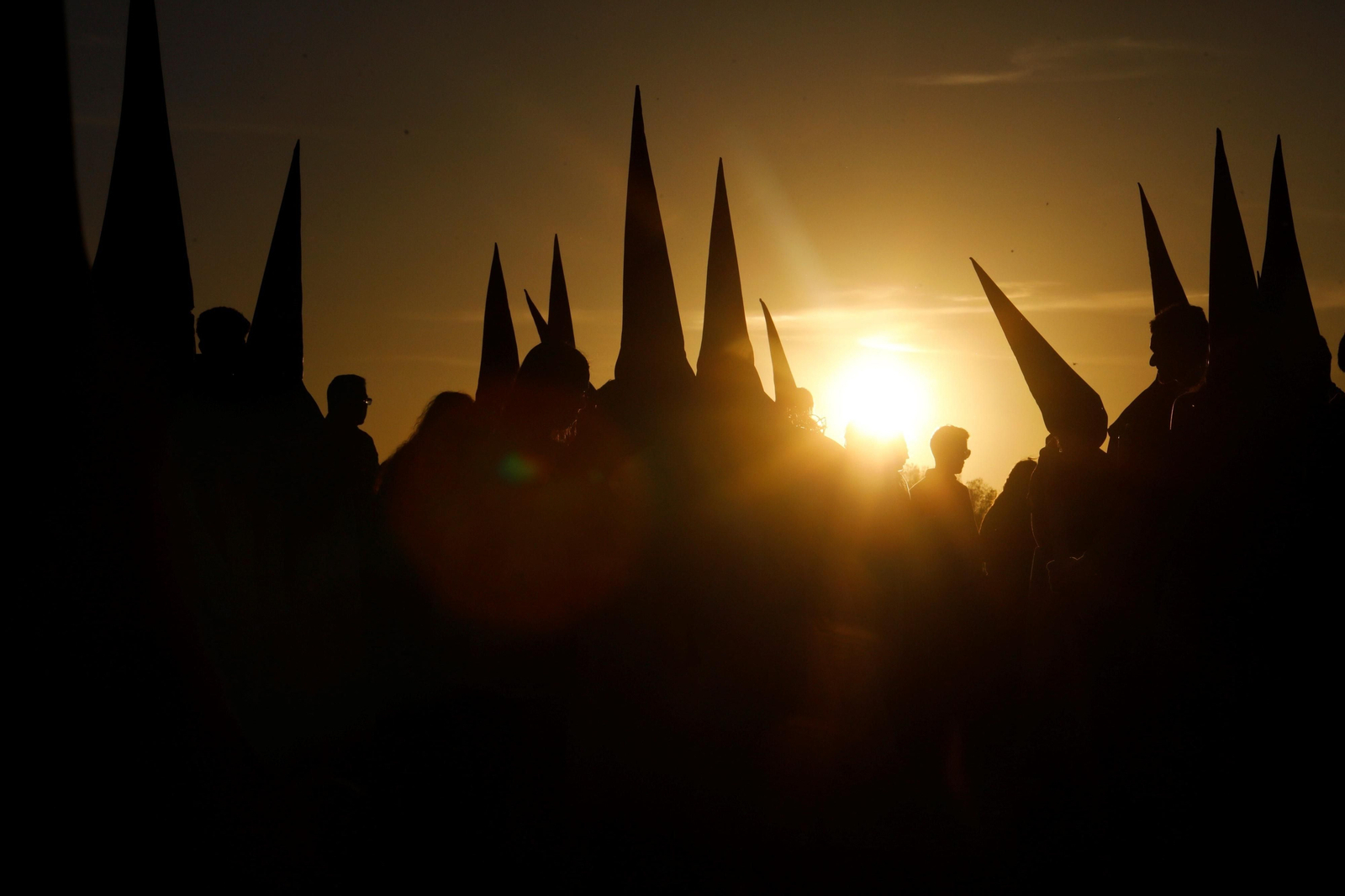 Viernes Santo en Córdoba: la procesión del Descendimiento, en imágenes