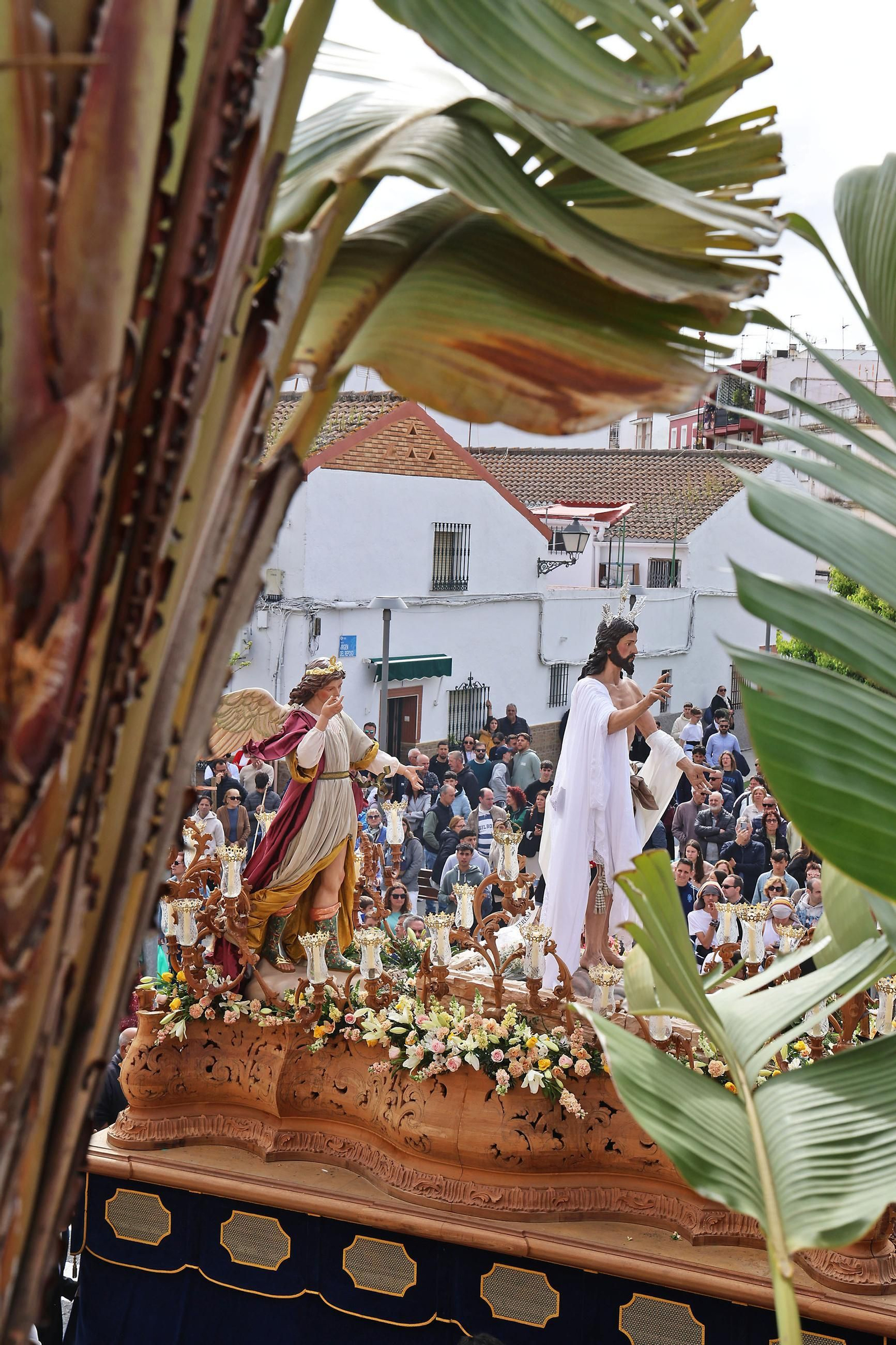 Imágenes de El Resucitado por el barrio de La Hispanidad