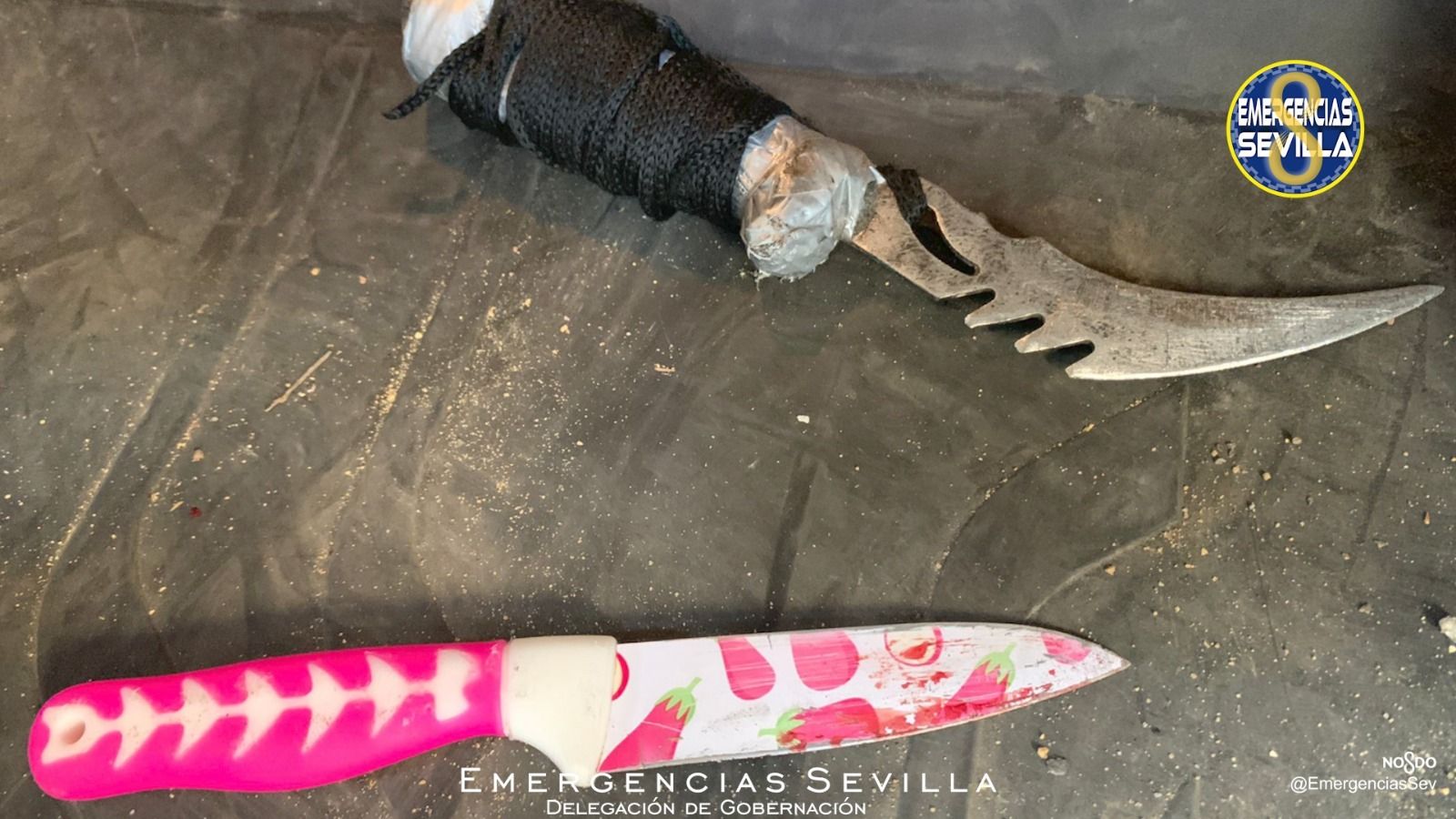 Los cuchillos intervenidos en la pelea.