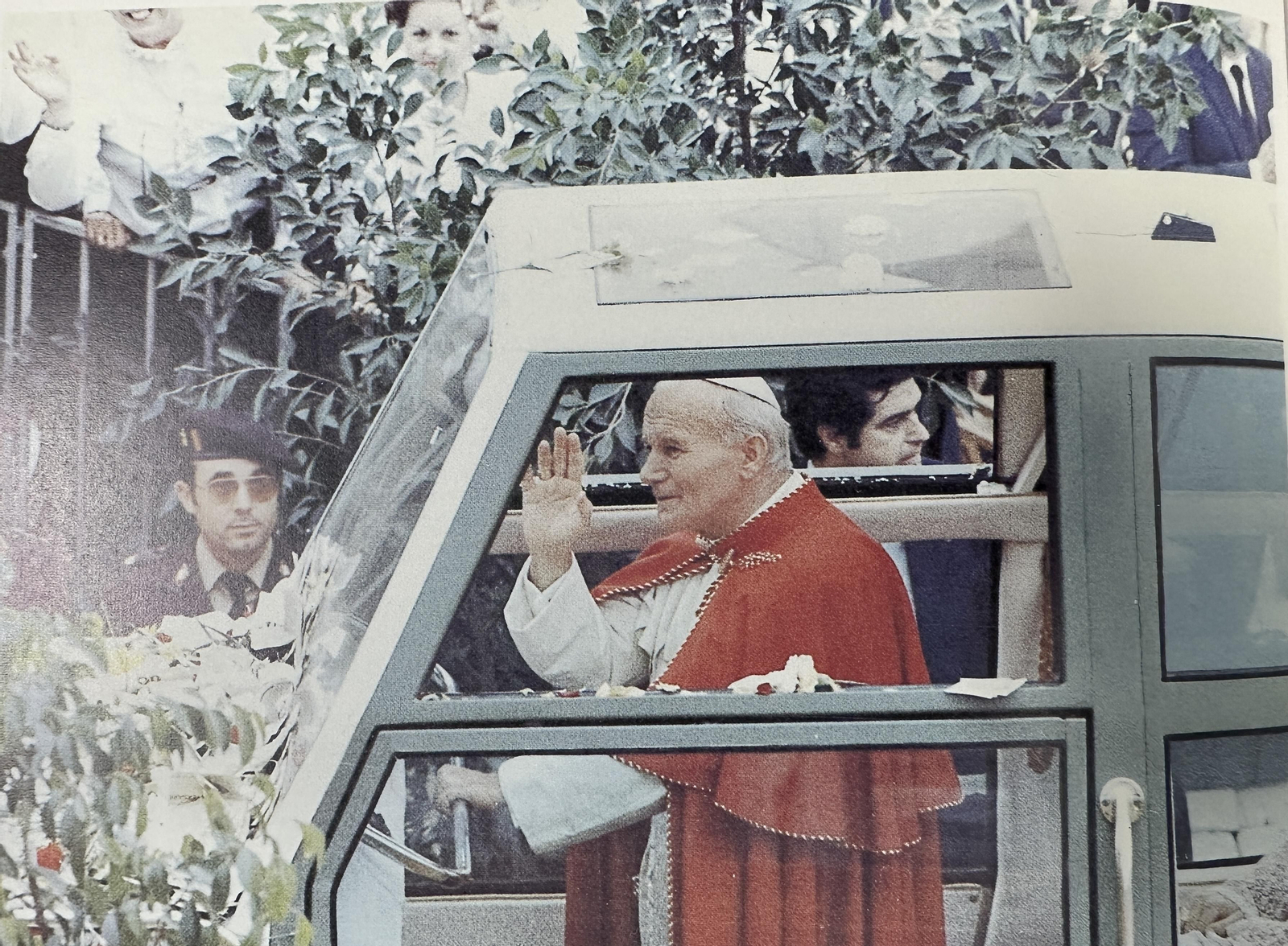 Las imágenes de la primera visita del Papa a Sevilla