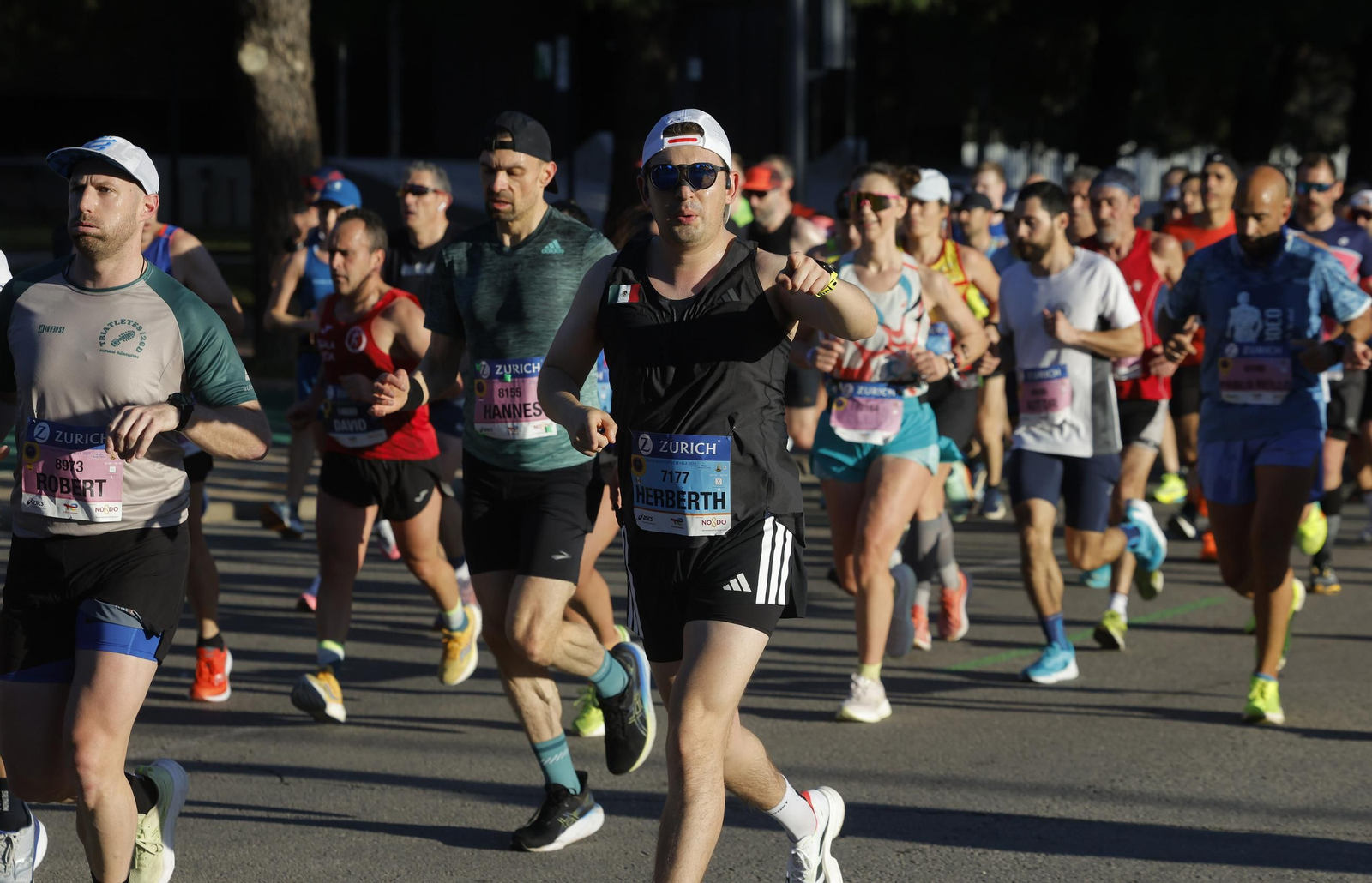 Búscate en el Zurich Maratón de Sevilla 2025