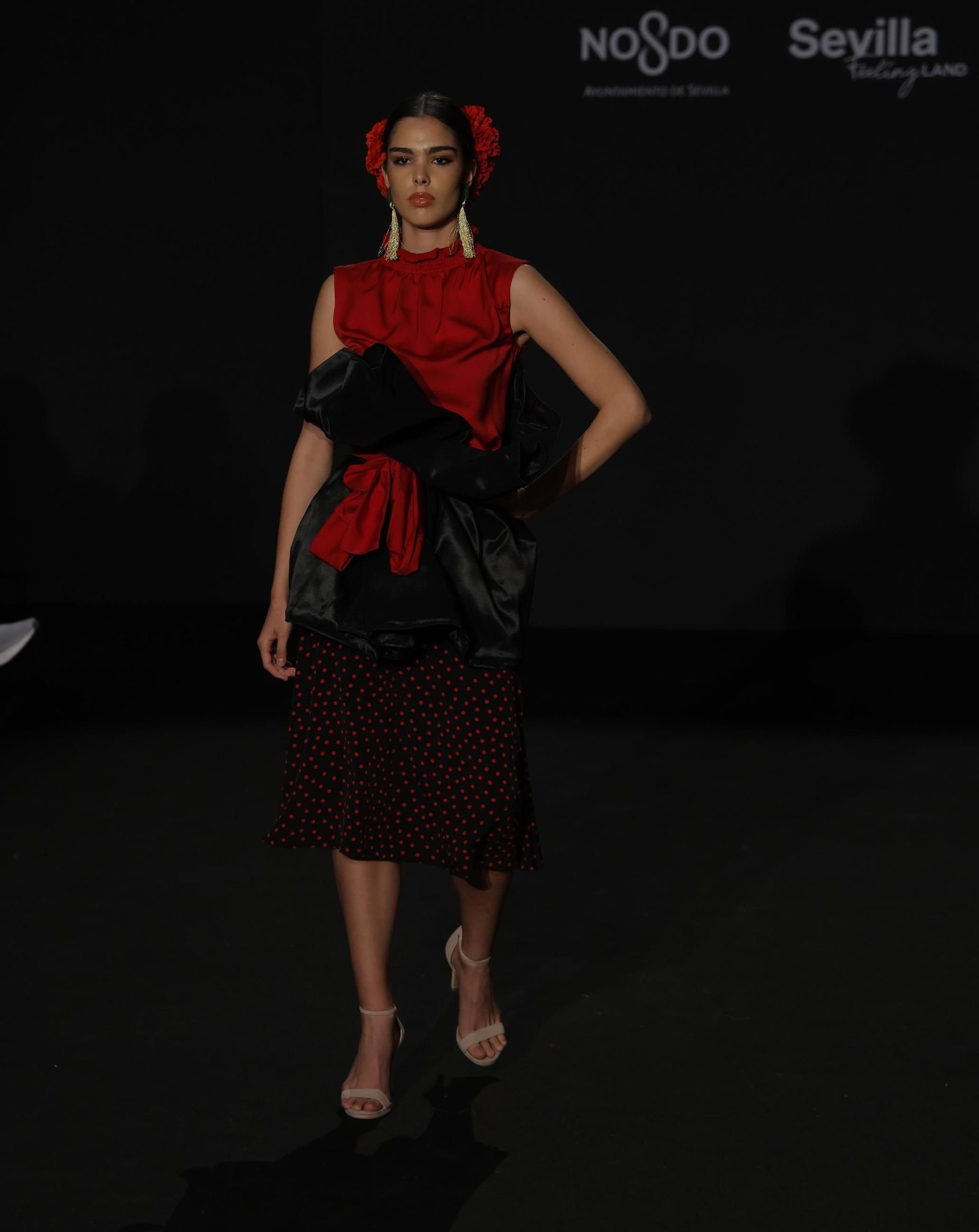 Emprende Lunares, el desfile de moda flamenca de Rubén Troya, que anticipa la Feria de Abril: todas las fotos.