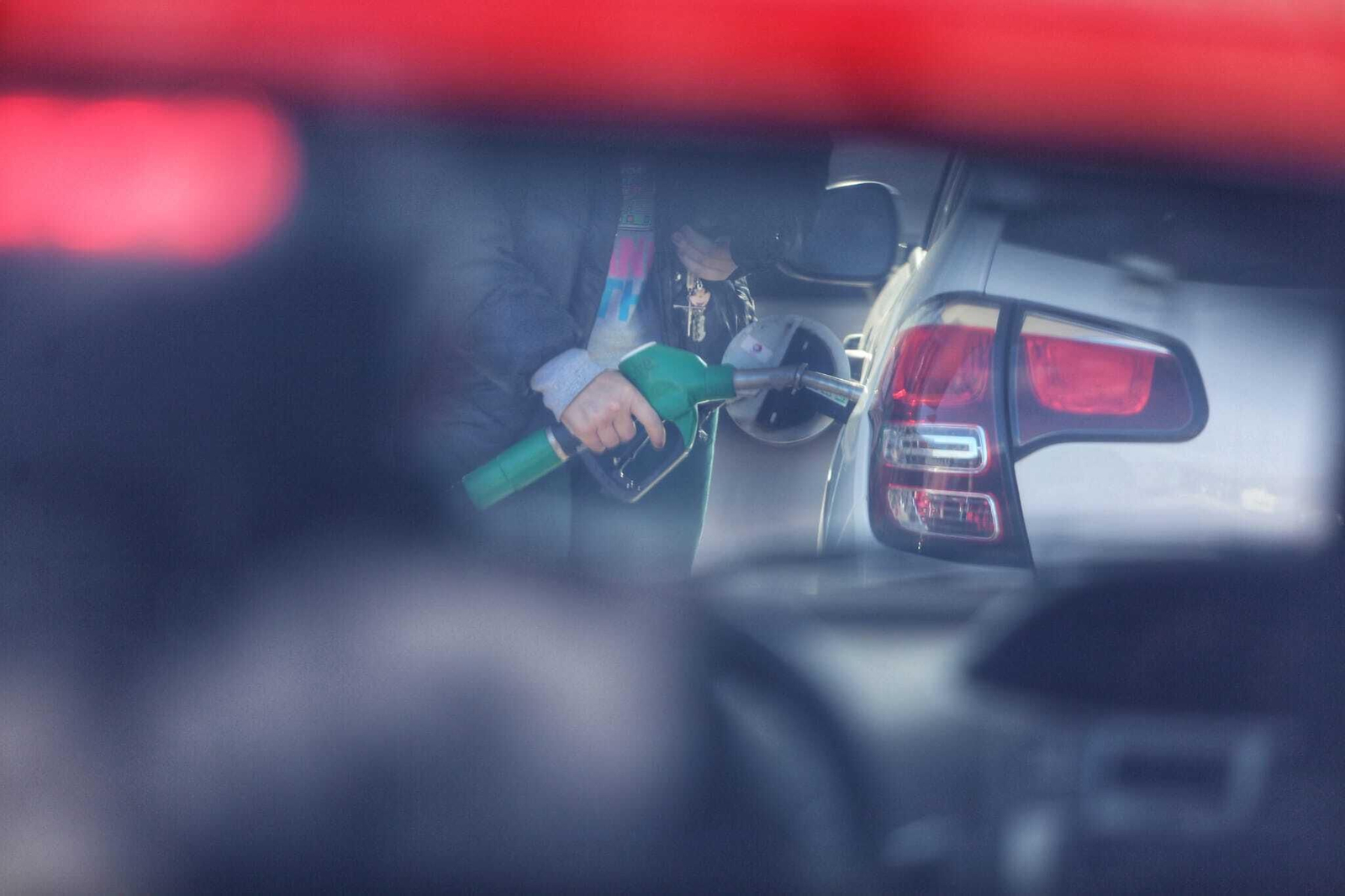 Las fotos del primer día de gasolina bonificada en Málaga