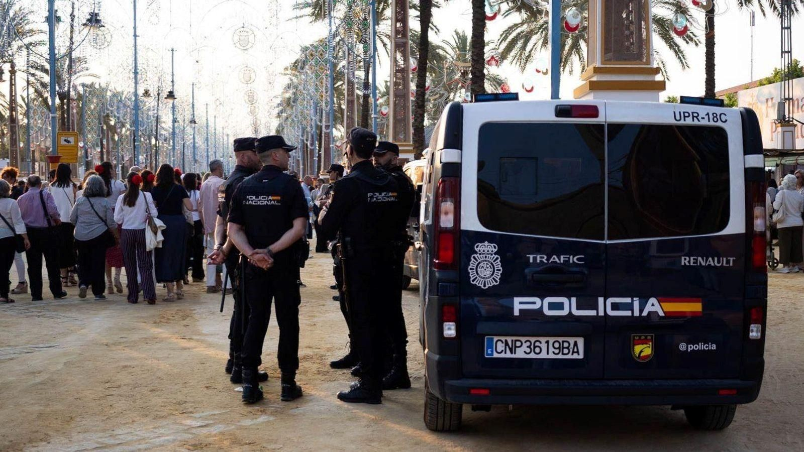 Agentes de la Policía Nacional de Jerez durante la pasada Feria del Caballo
