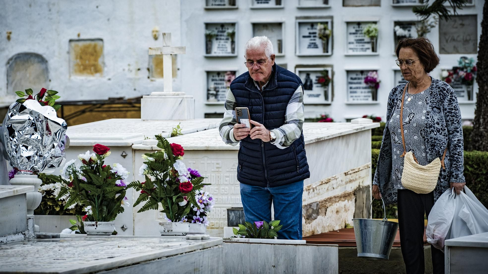 Las imágenes del día de los difuntos en Cádiz: Cementerio de El Puerto de Santa María