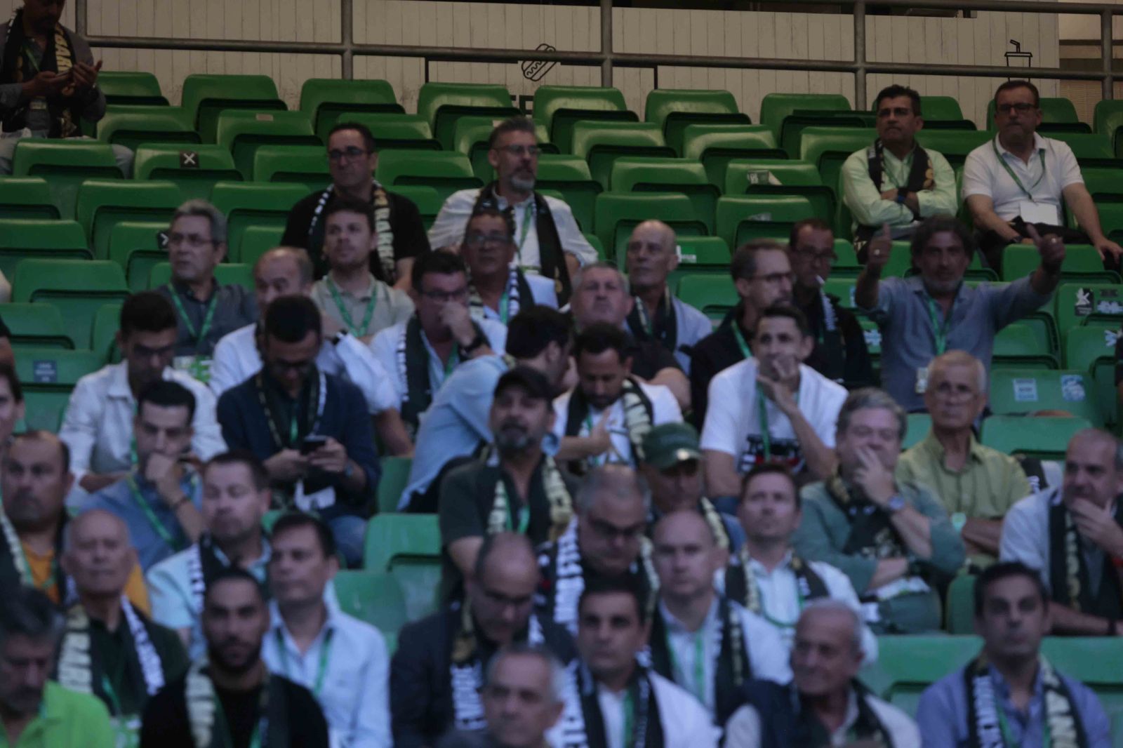 Búscate en el acto Siempre Verdiblancos