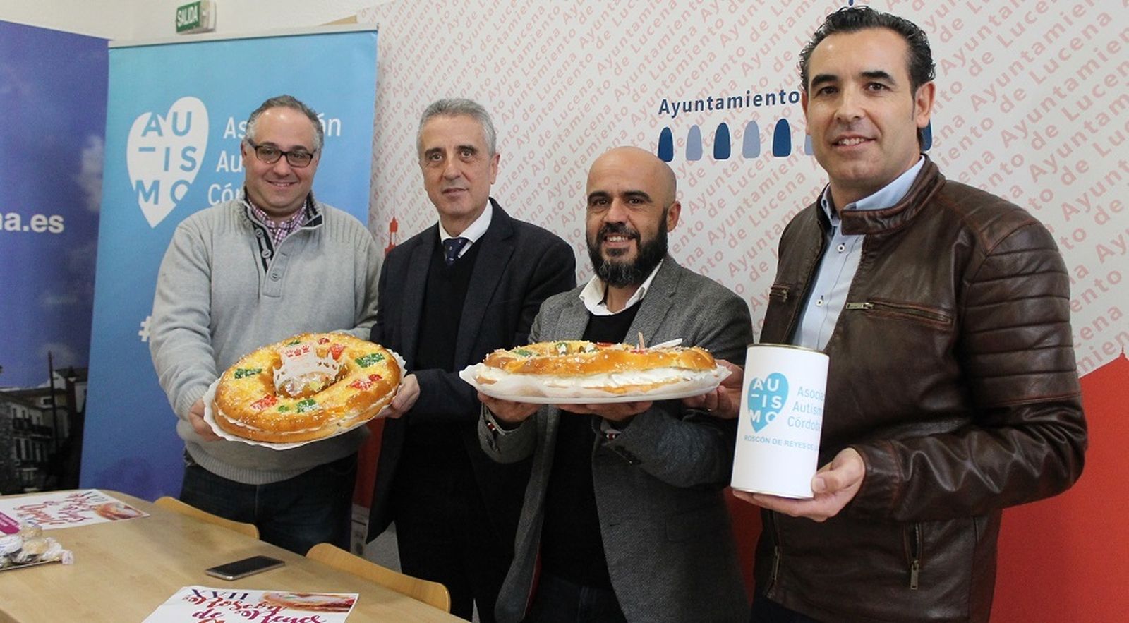 Representantes institucionales en la presentación del Roscón de Reyes Gigante