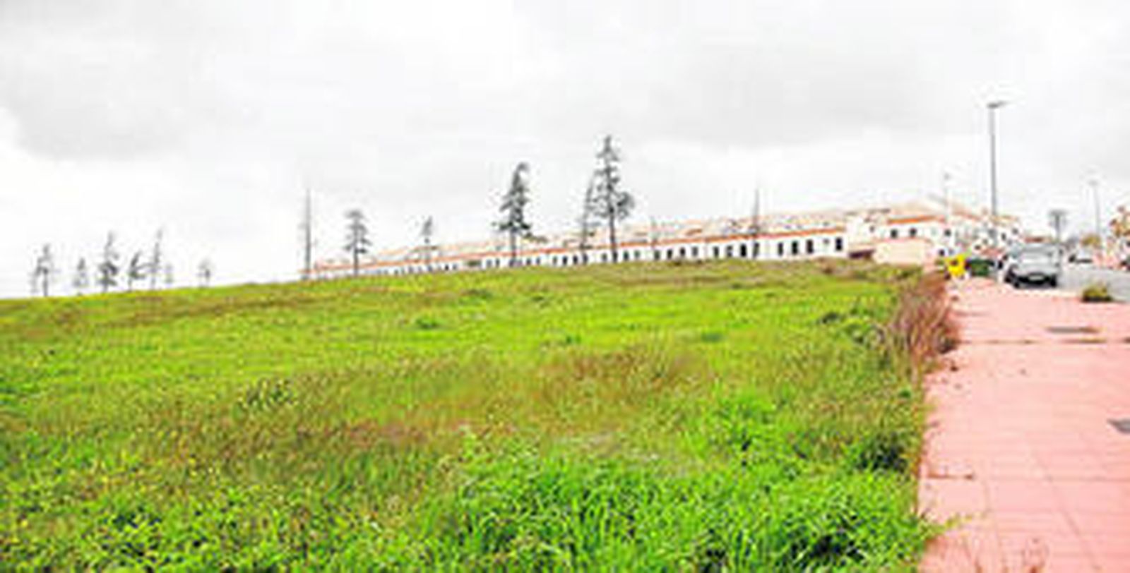 Vista de la parcela sobre la que se ubicará la guardería.