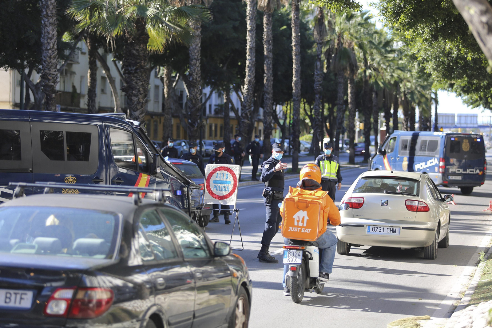 Un control del cierre perimetral en Málaga.